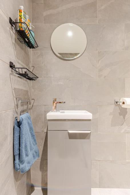 チッペナムCosy Cotswolds Retreat Near Bath & Castle Combeアパートメント エクステリア 写真