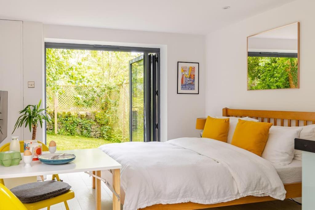 チッペナムCosy Cotswolds Retreat Near Bath & Castle Combeアパートメント エクステリア 写真